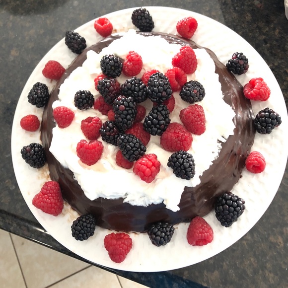 Meet your Posher, Gwen - Picture 1 of 1